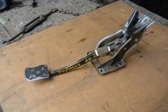 Педаль тормоза. Toyota: Corolla, Corolla Levin, Sprinter, Sprinter Trueno, Sprinter Marino, Corolla Ceres, Corolla Sprinter Двигатели: 7AFE, 2E, 3E, 2...