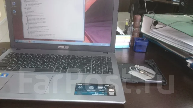 Asus X550V. 15.6", 2,6����, ���� 500���, WiFi: 1, Bluetooth: 1 ����