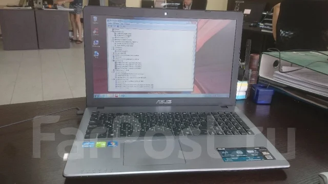 Asus X550V. 15.6", 2,6����, ���� 500���, WiFi: 1, Bluetooth: 1 ����