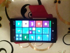 Nokia Lumia 930. �/�