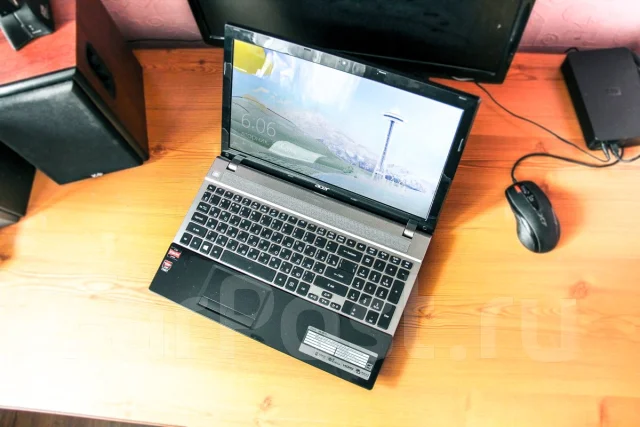 Acer Aspire V3-551G-10466G75Makk. 15.6", 2 300����, ��� 4 ��, ���� 500���, WiFi: 1, Bluetooth: 1, ����������� �� 4��. ����