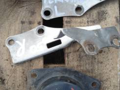Крепление капота. Nissan Terrano, TR50, LUR50, LR50, PR50, RR50 Nissan Terrano Regulus, JRR50, JLR50, JTR50, JLUR50 Двигатели: ZD30DDTIWB, QD32TI, TD2...