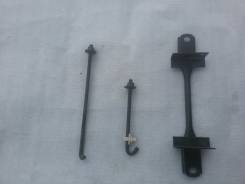 Крепление аккумулятора. Toyota Verossa, GX110, GX115, JZX110 Toyota Mark II, GX110, GX115, JZX110, JZX115 Двигатели: 1GFE, 1JZFSE, 1JZGTE, 1JZGE
