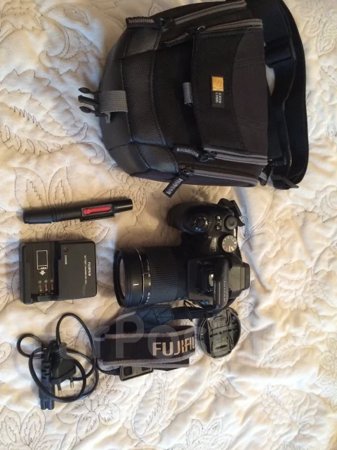 Fujifilm FinePix S200EXR. 10 - 14.9 ��, ���: 14� � ����� ����