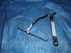 Крепление аккумулятора. Toyota Hiace Regius Toyota Touring Hiace Toyota Regius, RCH47, RCH42, RCH41 Двигатели: 1RZE, 3RZFE