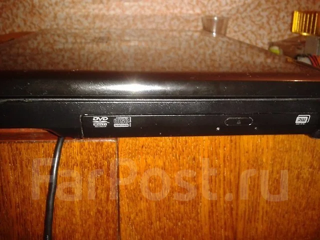 Samsung R25 Plus. 14.1", 1,6����, ��� 2048 ��, ���� 120���, WiFi: 1, ����������� �� 1��. ����