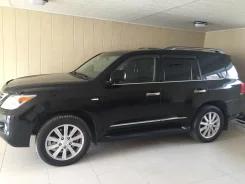 Lexus LX570. �������, 4wd, 5.7 (367��.�.), ������, 118 000����. �� ����