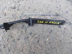 Крепление аккумулятора. Toyota Nadia, SXN10H, SXN10