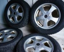 Bridgestone. 6.5x16, 5x100.00, 5x114.30, ET48, ЦО 72,0 мм.