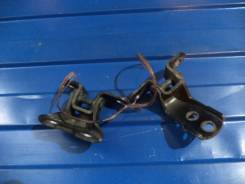 Крепление боковой двери. Toyota: Blade, Aqua, Premio, Vitz, Corolla Axio, Crown Majesta, ist, Land Cruiser Prado, Corolla Rumion, Allion, Auris, Sequo...