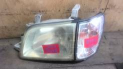 Фара. Toyota Noah
