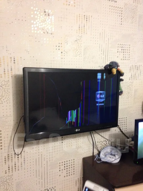 LG 32ls3500. LED ����