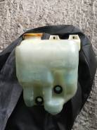 Бачок стеклоомывателя. Subaru Impreza WRX, GD, GC8 Subaru Forester, SF5, SG Subaru Impreza WRX STI, GC8 Subaru Impreza, GD, GC8