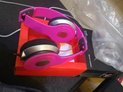 AKG ����