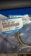 ������� �������� ������� �������� Mazda B092-33-067 ����