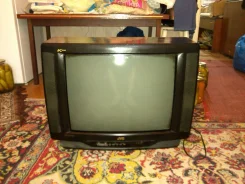 JVC. CRT (���)