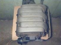 Коллектор впускной. Audi S6, 4F2 Audi A6, 4F2, 4F2/C6, 4F5/C6 Двигатели: ASB, AUK, BAT, BBJ, BDW, BDX, BKH, BLB, BMK, BNA, BNG, BNK, BPJ, BPP, BRE, BR...