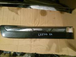 Накладка на боковую дверь. Lexus LX570