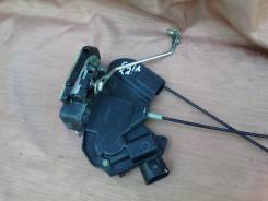 Замок двери. Toyota Ipsum, SXM10, SXM15, CXM10 Toyota Gaia, SXM10, CXM10, ACM10, ACM15, SXM15 Toyota Picnic, SXM10, CXM10 Двигатели: 3CTE, 3SFE, 1AZFS...