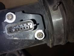 Датчик расхода воздуха. Infiniti: QX56, M45, Q40, QX50, Q45, M56, Q50, FX35, FX37, EX25, QX70, M25, G25, Q60, FX45, EX35, EX37, FX30d, G35, M37, FX50...