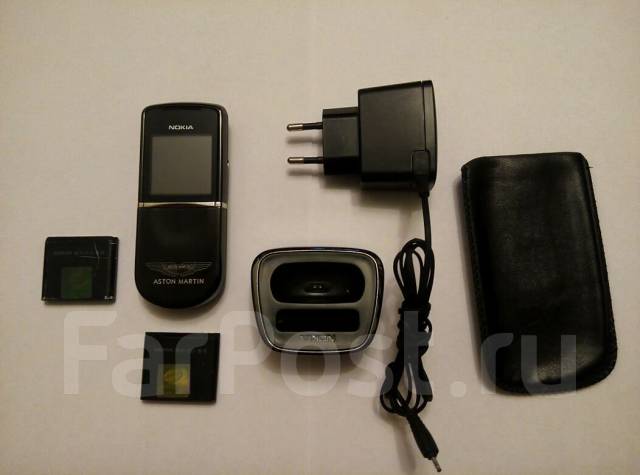 Nokia 8800 Sirocco Edition.  