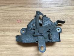 Замок капота. Toyota Hiace Regius, RCH47W, KCH40G, KCH40W, RCH41W, KCH46W, KCH46G Toyota Touring Hiace, RCH41W, RCH47W, KCH40W, KCH46W Toyota Regius...