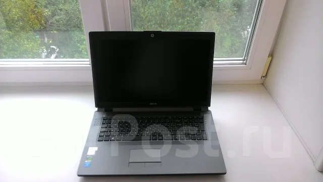 DEXP Ares E101. 17.3", 3,4����, ��� 8 ��, ���� 1 000���, WiFi: 1, Bluetooth: 1, ����������� �� 6��. ����