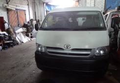 Toyota Hiace. TRH219, 2TR