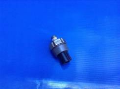 Датчик давления масла. Nissan: Cabstar, Caravan, Wingroad, Atleon, Presage, Crew, Stagea, NP300, Infiniti EX35/37, Bluebird Sylphy, Atlas, Fuga, Aveni...