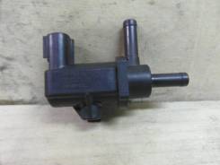 Клапан вакуумный. Toyota: Corolla, Picnic Verso / Avensis Verso, Ipsum, Hilux Surf, Land Cruiser Cygnus, RAV4, Granvia, Mark X Zio, Sienna, Aurion, Hi...