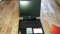 Toshiba. 14.1", 2,2����, ��� 256 �� � ������, ���� 30���, ����������� �� 2��.