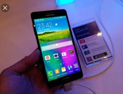 Samsung Galaxy A7. �/�