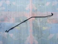 Упор капота. Subaru Forester, SG5, SG9 Двигатели: EJ203, EJ202, EJ205, EJ255