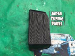 Подставка под ногу. Toyota Cresta, GX100, JZX100 Toyota Mark II, JZX100, GX100 Toyota Chaser, GX100, JZX100