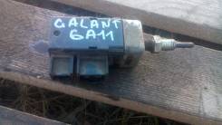 Концевик под педаль тормоза. Mitsubishi Galant, E53A Двигатель 6A11