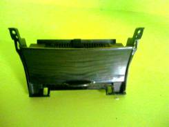 Пепельница. Toyota Corolla Fielder, ZRE144, ZRE144G Двигатель 2ZRFE