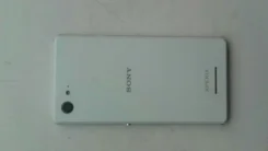 Sony Xperia E3. �/�