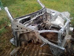 Передняя часть автомобиля. Toyota RAV4