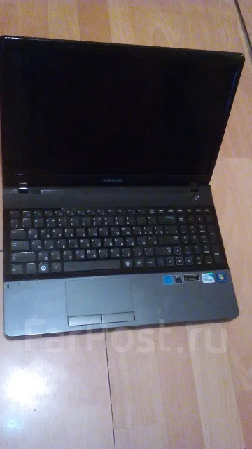 Samsung 300E5C. 15.6", ��� 256 �� � ������, WiFi: 1, Bluetooth: 1 ����