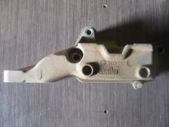 Кронштейн опоры двигателя. Seat Toledo, 1M1, 1M2 Seat Leon, 1M1, 1M2 Volkswagen Bora, 1J2, 1J6 Volkswagen Jetta Volkswagen Golf, 1J1, 1J5 Skoda Octavi...