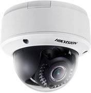 Hikvision DS-2CD41C5F-IZ. Менее 4-х Мп, с объективом