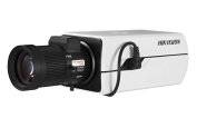 Hikvision DS-2CD2822F. Менее 4-х Мп, с объективом