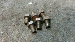 Болт маховика. Mazda 323 Mazda Familia Mazda Demio Двигатели: B3ME, B3E