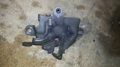 Замок капота. Toyota ist, NCP65, NCP61, NCP60 Toyota Scion Двигатели: 1NZFE, 2NZFE