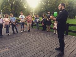 Фокусники, иллюзионисты.