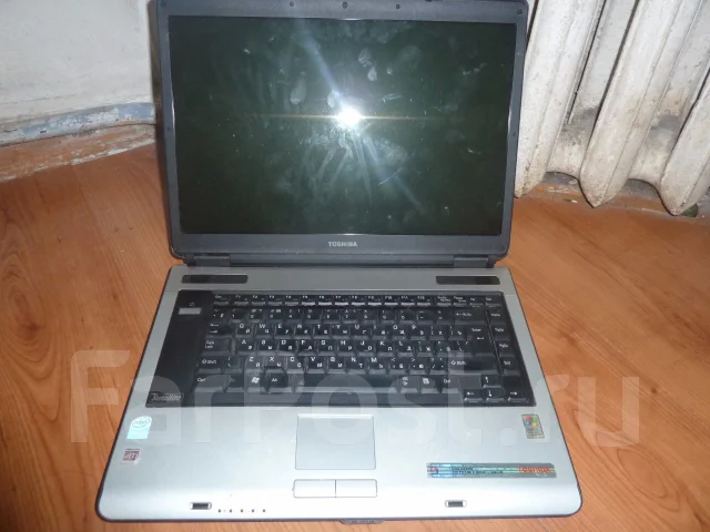 Toshiba Satellite A100. 15.4", ��� 1024 ��, WiFi: 1, Bluetooth: 1 ����