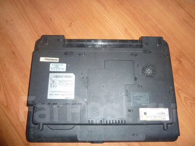 Toshiba Satellite A100. 15.4", ��� 1024 ��, WiFi: 1, Bluetooth: 1 ����