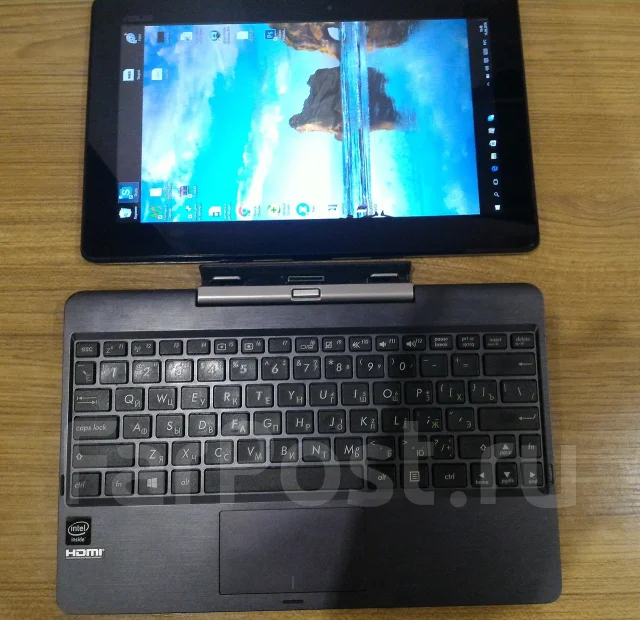 Asus Transformer Book T100TA. 10.1", 1,4����, ��� 2048 ��, ���� 64���, WiFi: 1, Bluetooth: 1, ����������� �� 10��. ����