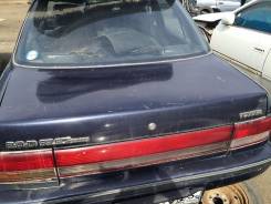 Крышка багажника TOYOTA CORONA