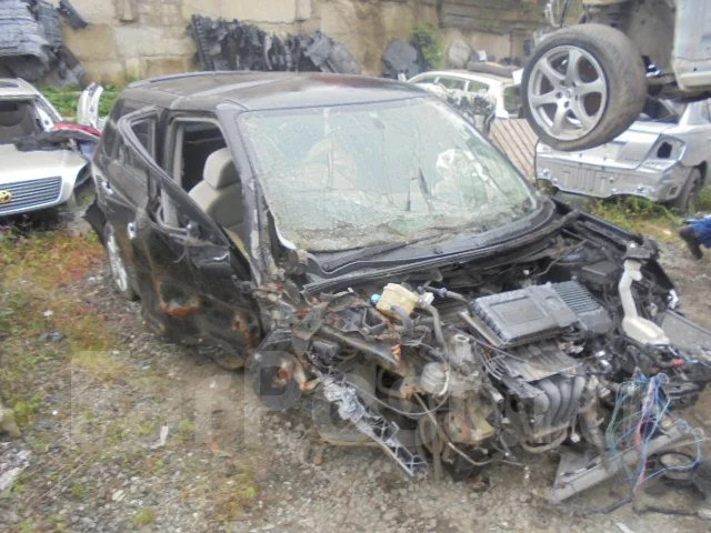 Mazda Verisa. DC5W, ZY ����